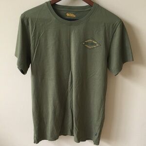 NWOT Fjall Raven tee